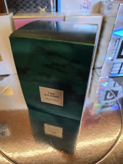 ARMANI prive vert... с лек дефект