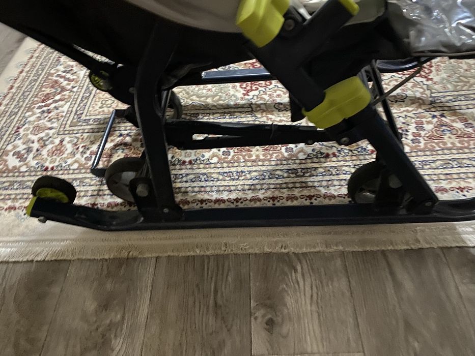 Продаю сани-коляска