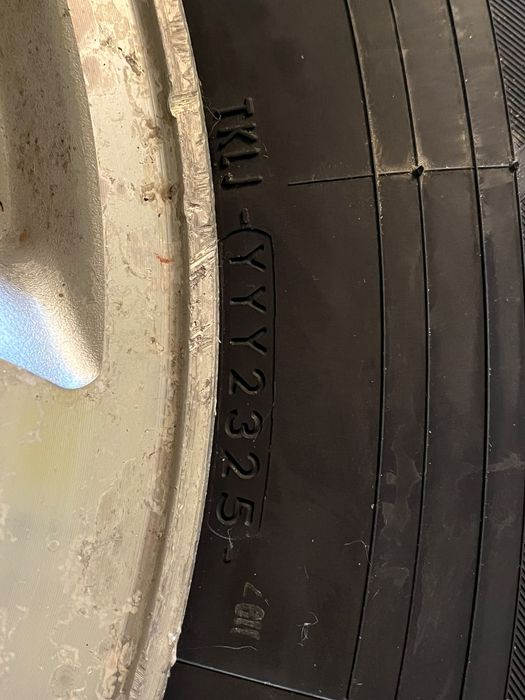 Продам резину на дисках 265/70/16