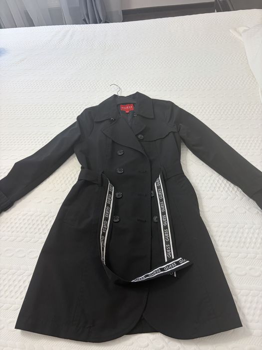 Trenci Guess femei