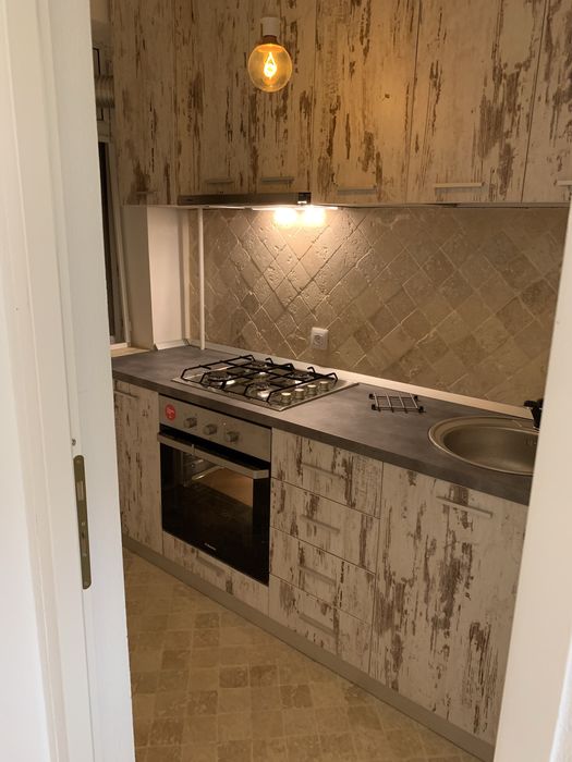 INCHIRIEZ Garsoniera CONFORT 1 Craiova