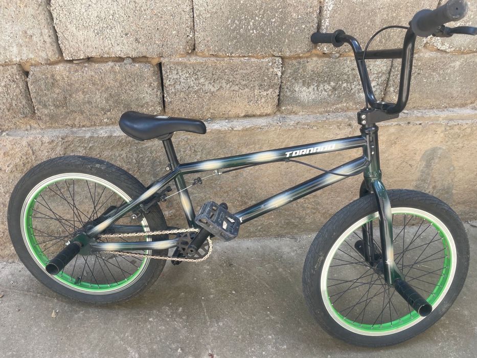 Продам велосипед BMX tornado