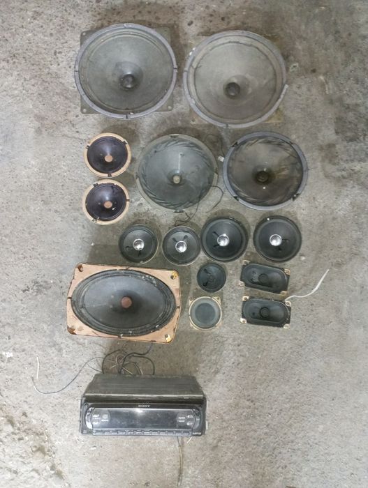 Продам динамики и магнитолу
