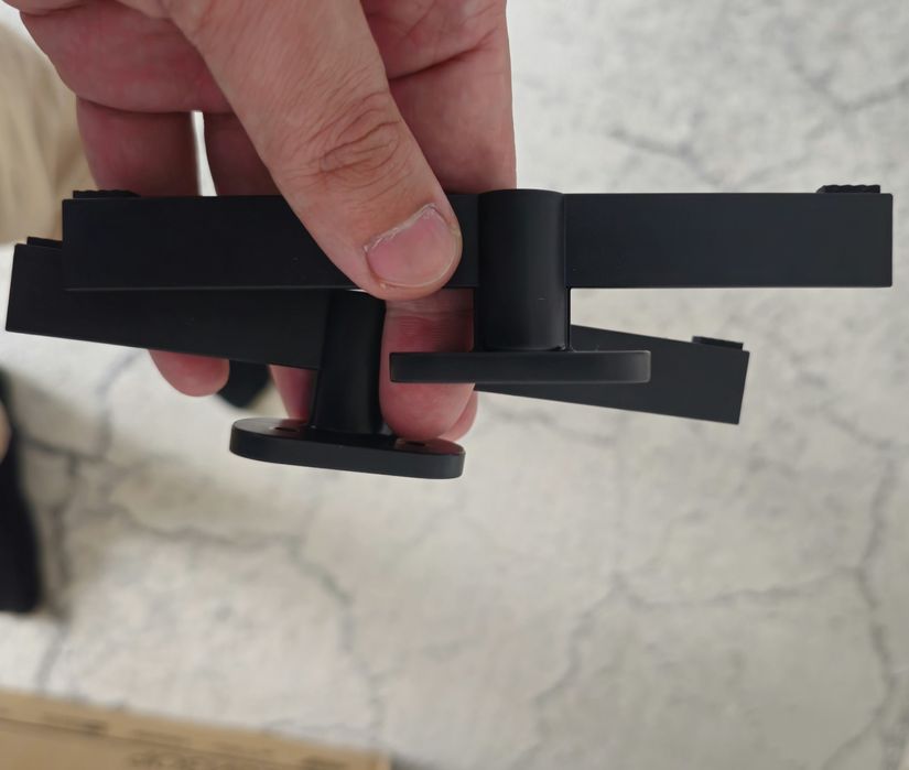 Продам телевизор новый