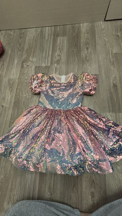 Платье детское нарядное на 5-6 лет