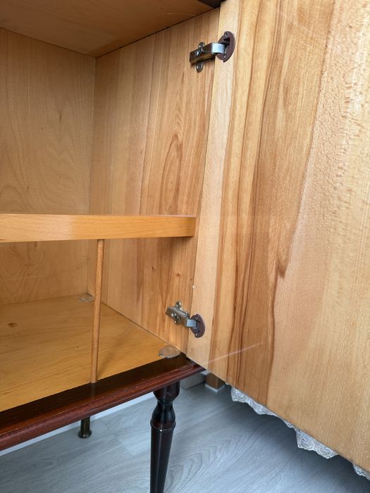 Комод с зеркалом