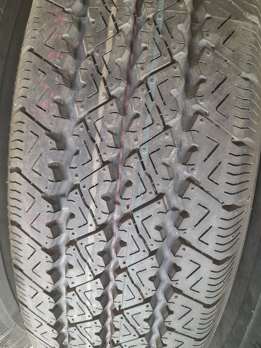 Летний шины Bridgestone 215/70/17,5