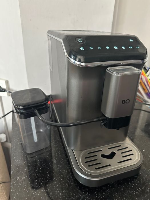 Продаю кофе машину