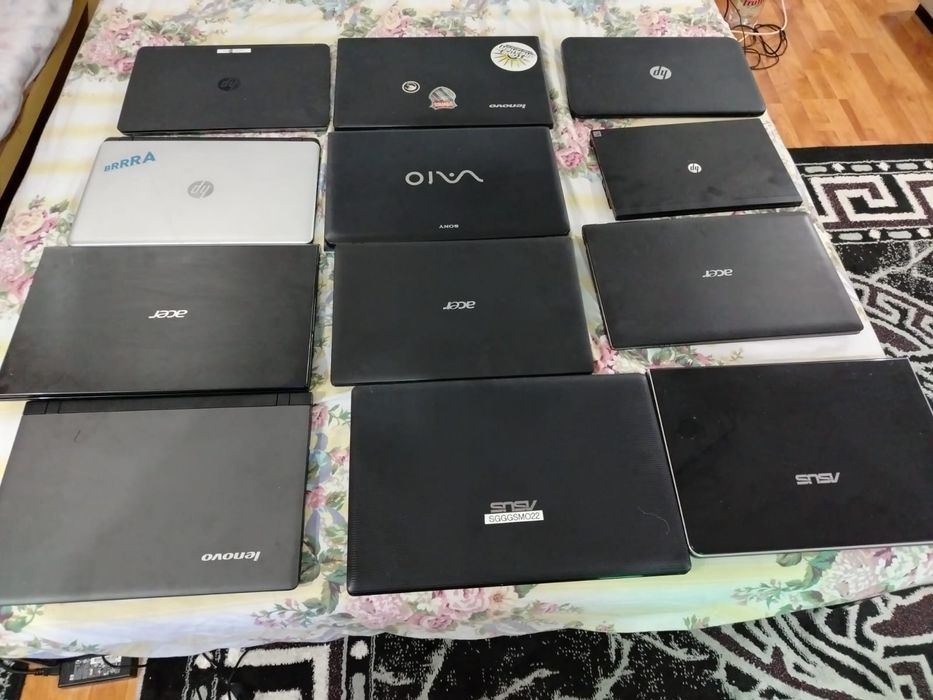 Vand laptopuri functionale: dual core, quad core i3, i5, i7