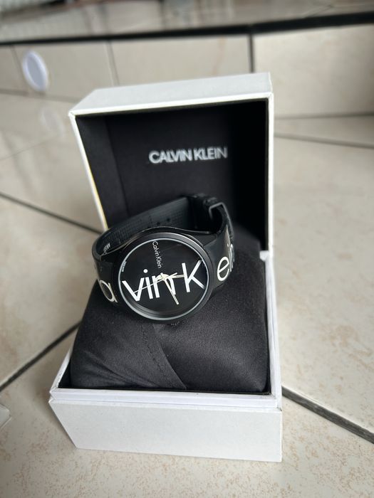 Часовник Calvin Klein Color  K5E51TBZ-Кварц,40мм