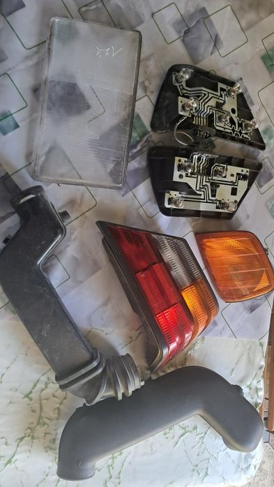 Мерс124Е.стеклопадемник консоль.