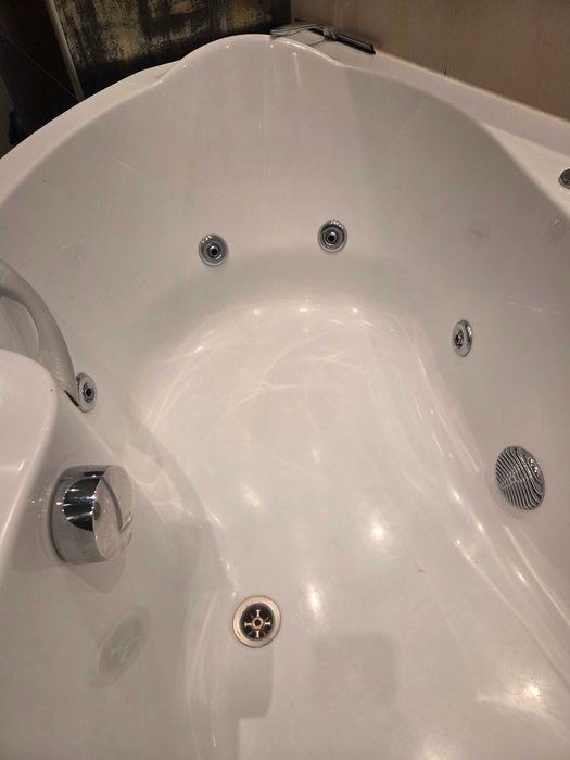 Ъглова хидромасажна вана джакузи Ravak-Rosa 150 см x 105 см