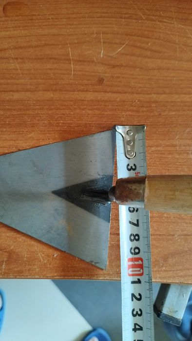 Мистрия, триъгълна зидарска 14/10см нови!