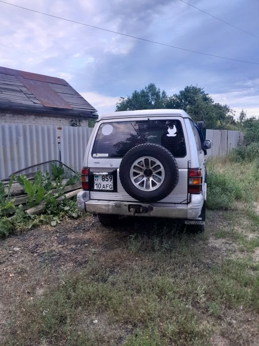 Продам митсубиси поджеро