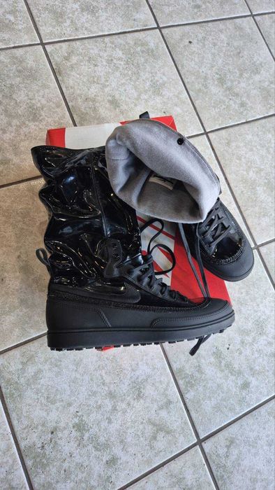 Дамски високи обувки Nike