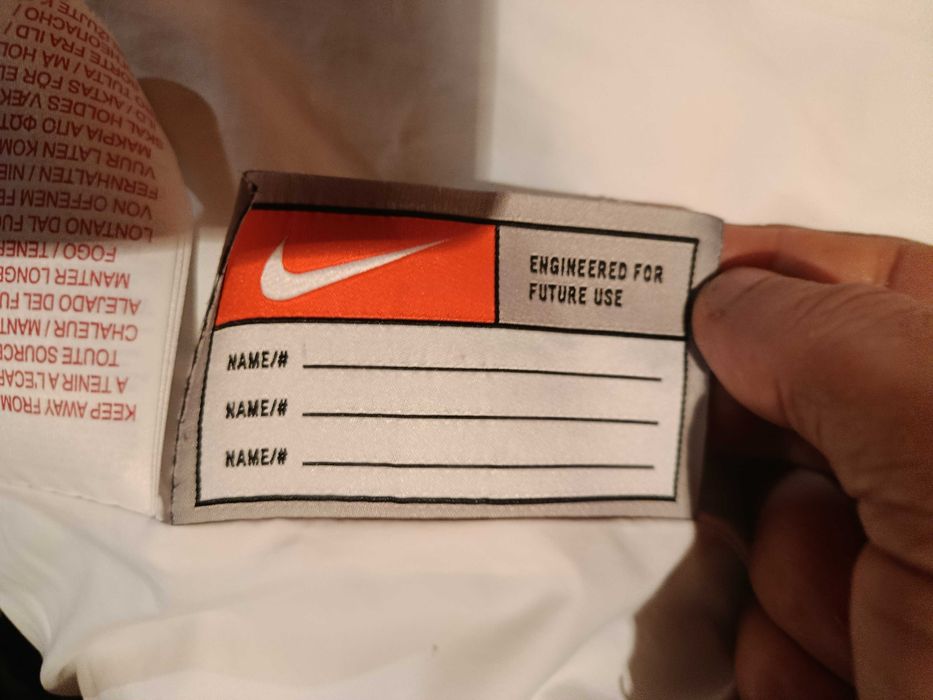 Geaca Nike primavara ca noua XL copii M adulți