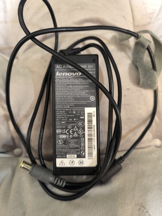 Încărcător laptop Lenovo