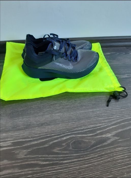 Adidasi Noi Nike racing 42.5 .