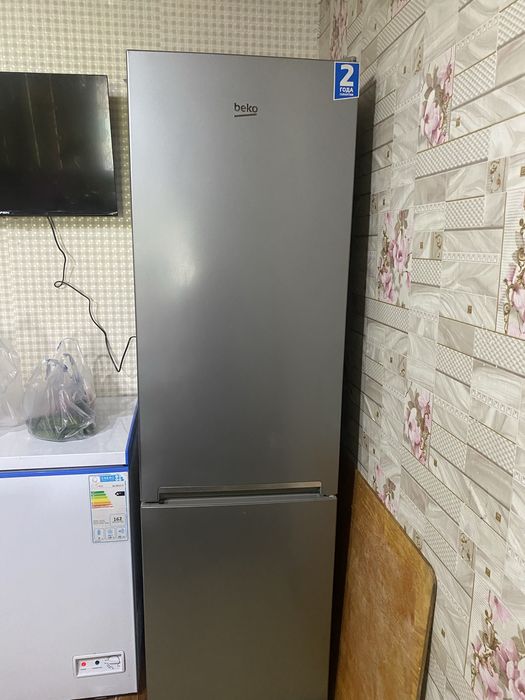 Продам холодильник