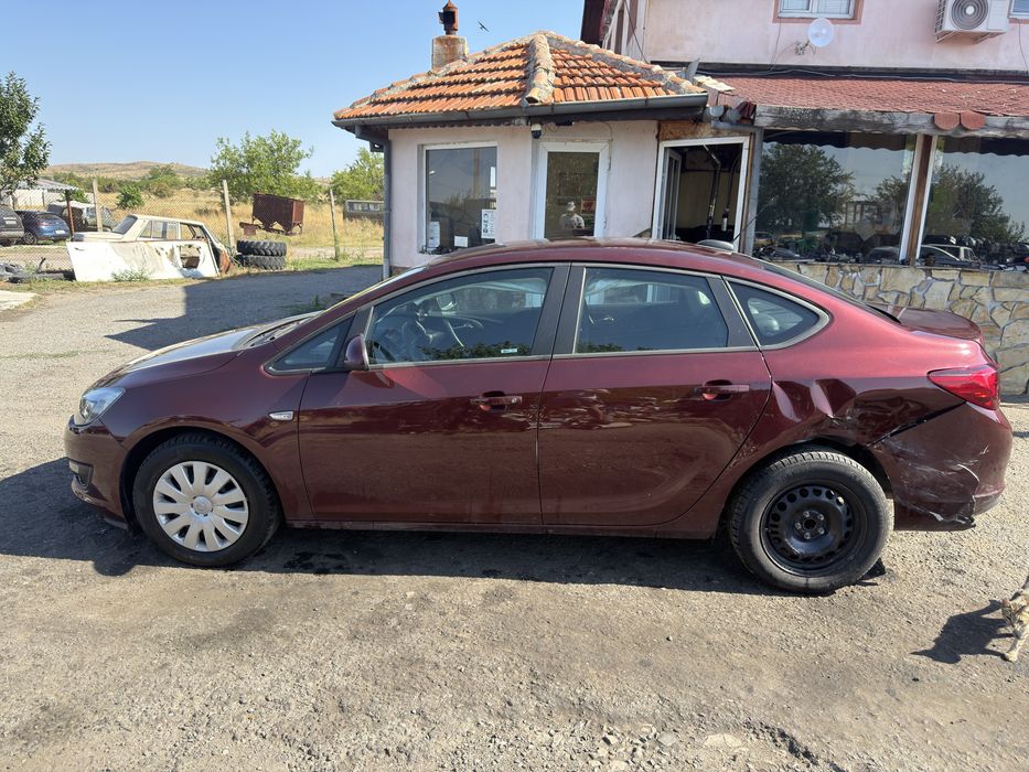 Опел Астра  J /Opel Astra J(1.6i 85kw 2017г.) на части