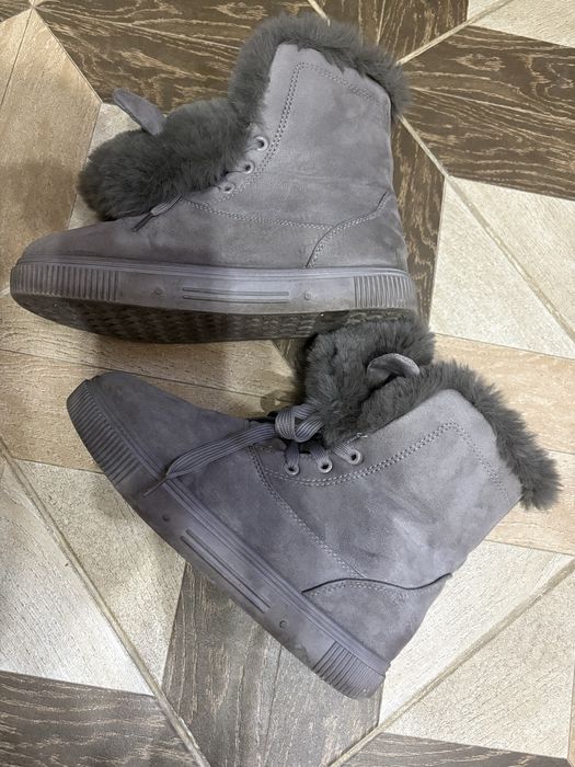 Продается детская обувь