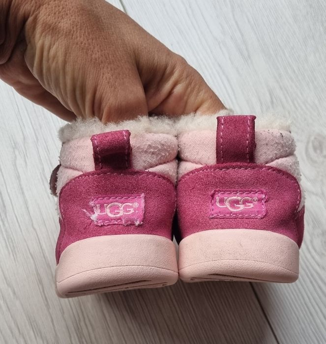 Ghete iarna Ugg imblanite marime 18