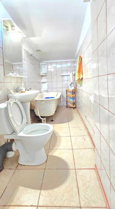 ULTRACENTRAL! Proprietar vand apartament 2 camere, decomandat, în casa interbelica UMF - Independentei - Filarmonica