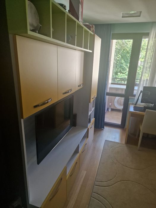 Детска стая. Легло на два етажа +два матрака +гардероб +секция.