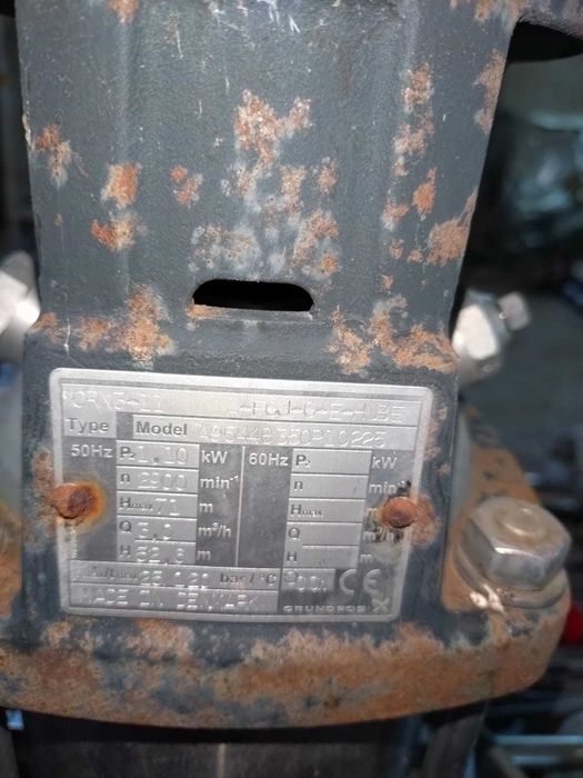 Grup pompare GRUNDFOS CRN 3 cu unitate de comanda