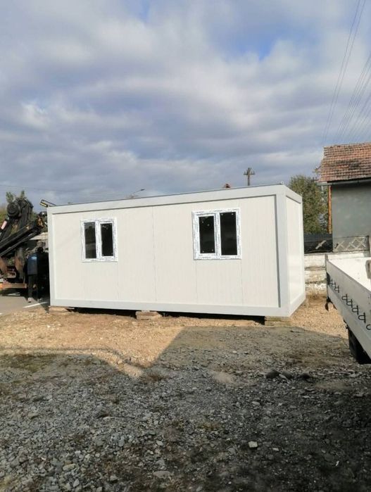 Container modular standard

Denumire produs: Container modular locuibil

Dimensiuni exterioare:

Lungime: 6,00 m

Lățime: 2,40 m

În