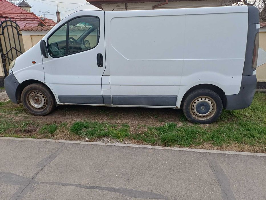 Opel vivario,propietar