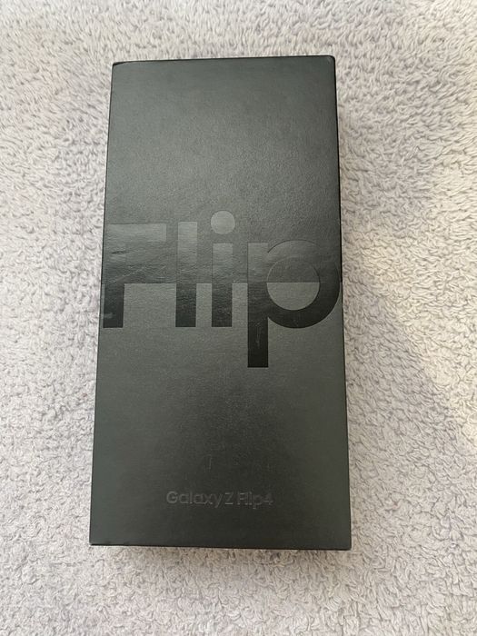 Samsung Galaxy Z Flip 4