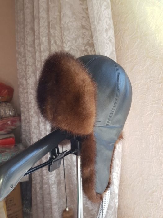 Продам  шапки из кожи и норки.