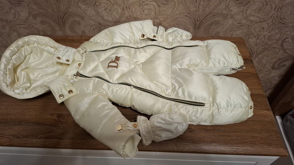 Почти новый детский пуховик