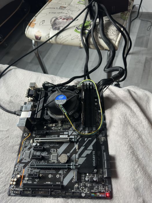 Kit i5 8600k + placa de baza z370
