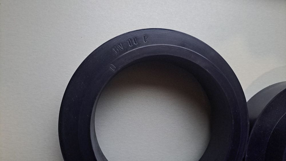 Vând flanșe înăltare față Suzuki Grand Vitara 2006