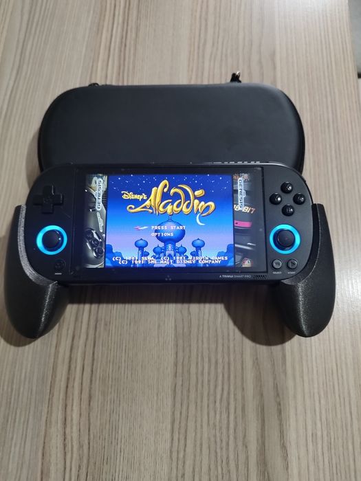 Vând consolă gaming.