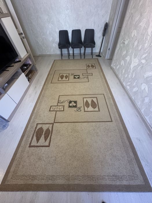 Продам ковер в хорошем состоянии