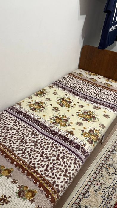 Продам кровать состояние отличное 2штуки