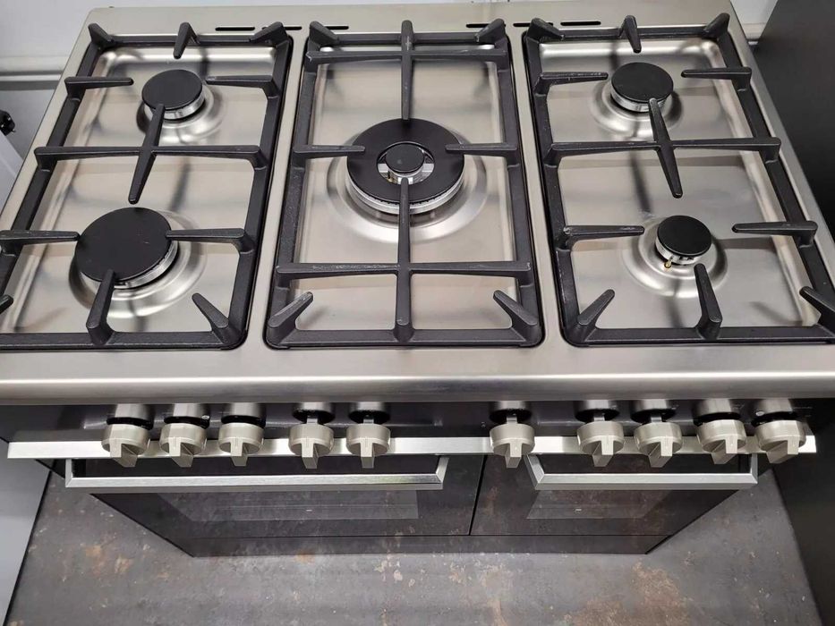 Полупрофесионална готварска печка на газ и ток - KENWOOD - 90 см.