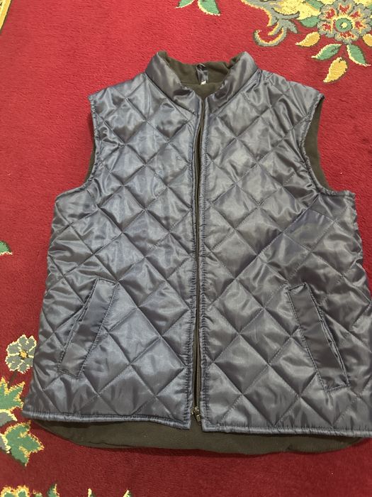 Безрукавка новый 10-11 лет.