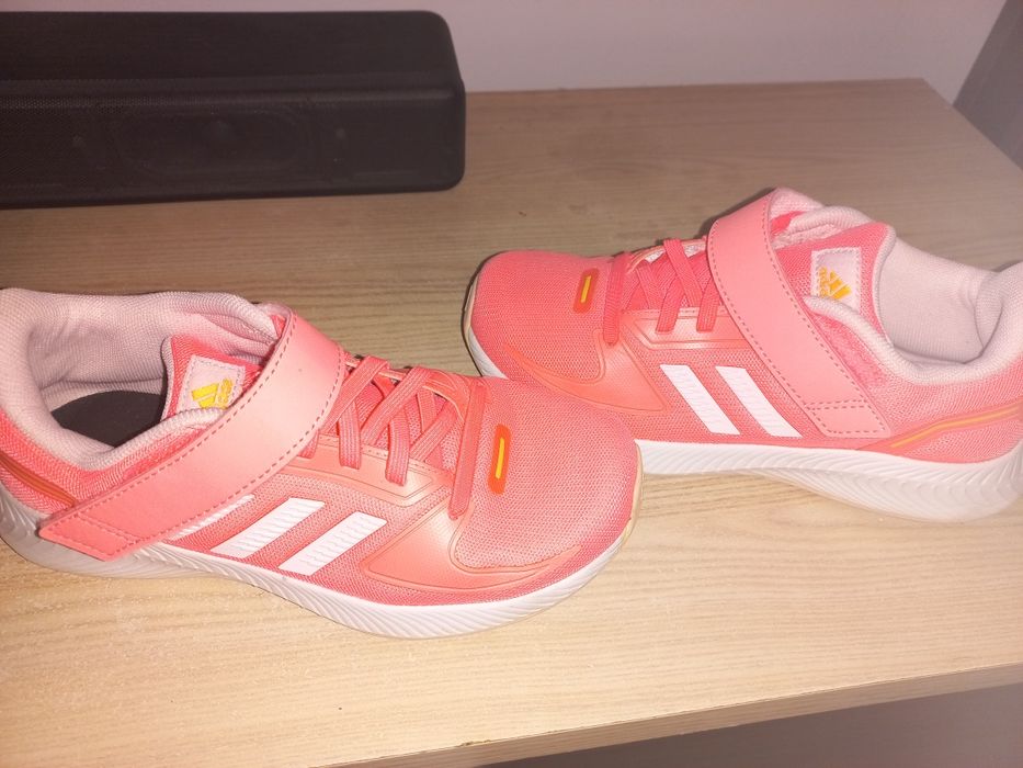 Adidași Adidas nr 33,5