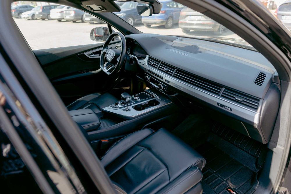 Audi q7 E-tron plug-in hybrid quattro S-line