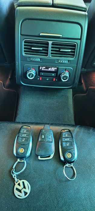 VOLKSWAGEN Touareg 2011 — imagine 5