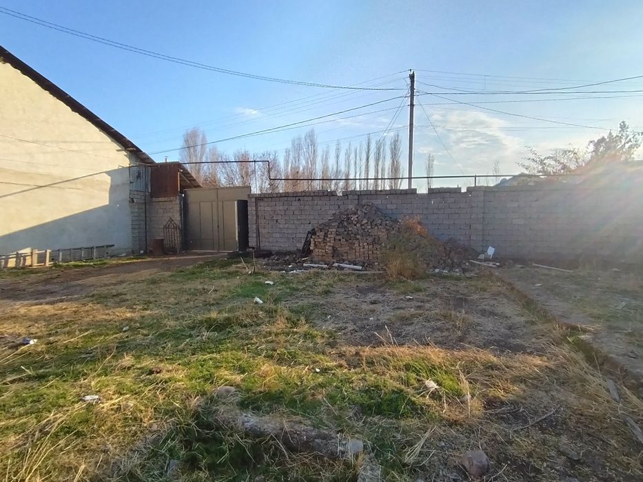 Участка сотилади 16 сотх рохат пост тарафда