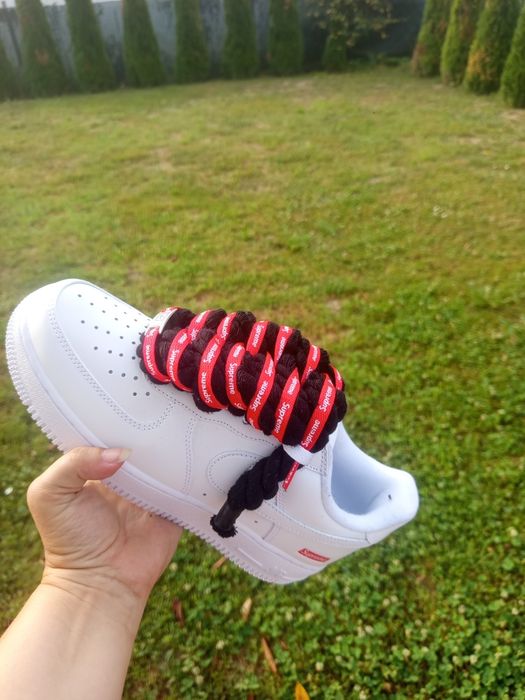 Nike Air Force 1 Low x Supreme White – Mărimea 42 (Noi, în cutie)