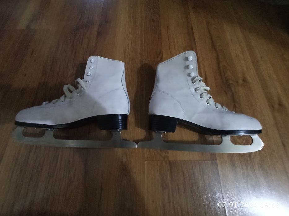Коньки женские 41 размер