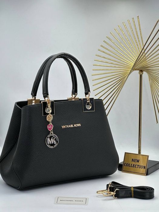 Geanta Michael Kors noua !!! Dimensiuni 30/22 !!!