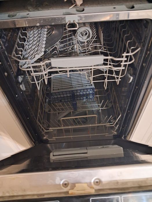 Посудомойка машина