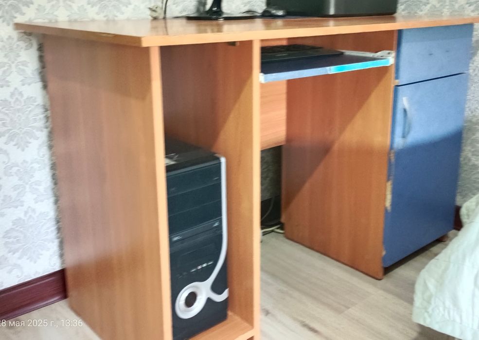 Рабочий стол, парта